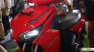 [IIMS 2019] Xe ga điện Gesits giá 40 triệu đồng có thiết kế như AirBlade 125