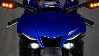 Lộ diện Yamaha R1 2022, ăn theo phong cách của đàn em R7