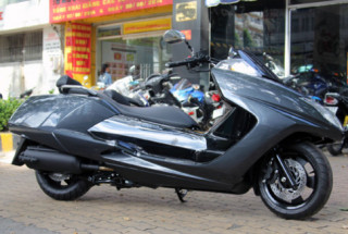  ‘Phi thuyền mặt đất’ Yamaha Maxam về Việt Nam 