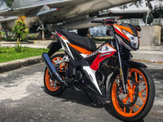 Sonic 150 phiên bản Repsol thướt tha hơn với dàn ốc Gr5 full xe