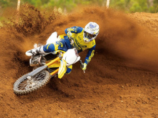 Suzuki RM-Z250 2019 thay đổi với loạt nâng cấp