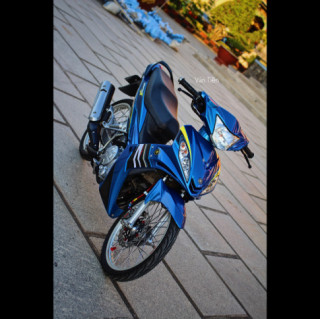 Yamaha Exciter 135 kiểng nhẹ khoe dáng trong nắng chiều