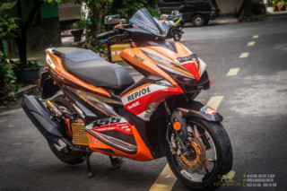 Yamaha NVX 155 độ phong cách Repsol ấn tượng với bộ giảm xóc đơn