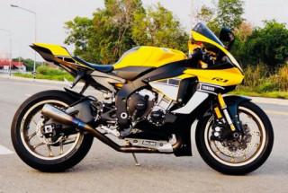 Yamaha R1 đẹp chói chang cùng Version Limited 60th Anniversary