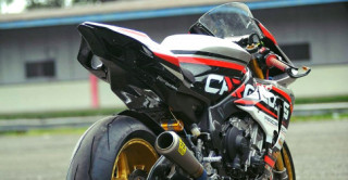 Yamaha R1M xây dựng theo phong cách đường đua