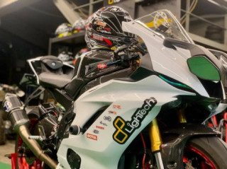 Yamaha R6 - Ngựa hoang nổi bật với dàn chân móng đỏ
