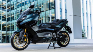 Yamaha TMax 2022 lộ diện thiết kế hoàn toàn mới