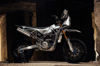 Yamaha WR450F lột xác theo phong cách chiến binh không gian biến mọi đối thủ thành trò hề