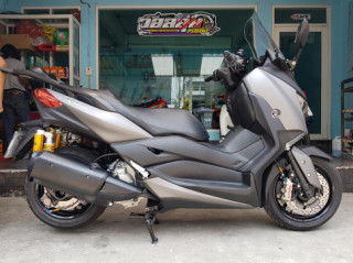 Yamaha X-Max 400 nổi bật trong gói độ đắt giá