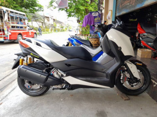 Yamaha X-Max300 độ căng đét với phụ kiện Brembo