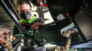 Giải đua WSBK ca ngợi phụ nữ thế giới nhân ngày quốc tế phụ nữ 8/3