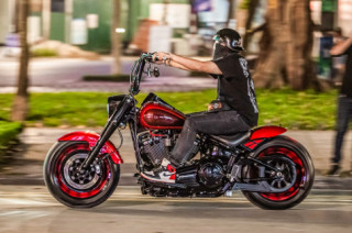 Harley-Davidson Fat Boy đầu tiên độ tay lái cao lạ mắt tại Việt Nam