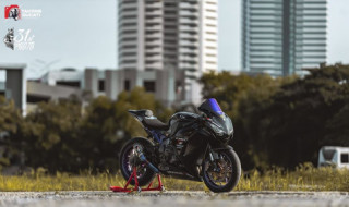 Honda CBR1000RR độ lôi cuốn với chủ đề Titanium