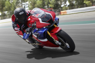 Honda CBR1000RR-R ra mắt thị trường Việt với giá gần 1 tỷ