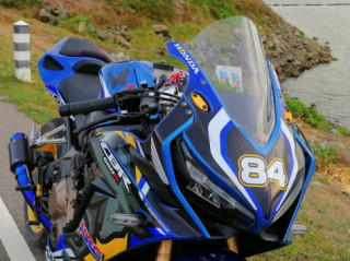 Honda CBR650R độ hấp dẫn với tem đấu phá cách