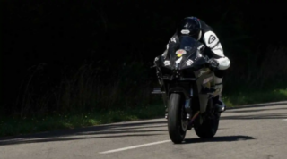 Kawasaki Ninja H2 R lập kỷ lục tốc độ mới hơn 350 km/h