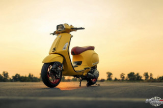 Vespa Sprint độ hút người xem bằng cặp măm CNC đỏ chét