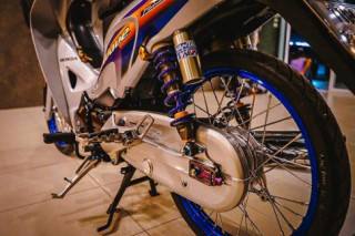 Wave 125 và nhiều món đồ chơi độc lạ khó đỡ