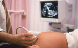Bỗng xuất hiện chấm đen bí ẩn trong bụng nhiều thai phụ