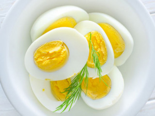 Ngày nào cũng ăn trứng có hại cho sức khỏe hay không?