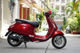 Vespa Sprint đỏ chứng tỏ sự chịu chơi của chủ xe