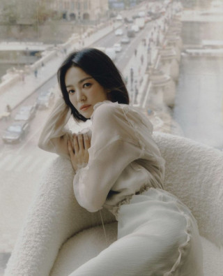 Cách chăm da, giữ dáng tuổi U50 của Song Hye Kyo