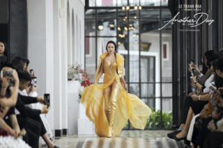 Catwalk xuất thần, Vũ Ngọc Anh làm khuấy động sàn diễn show Another Day giữa Sa Pa