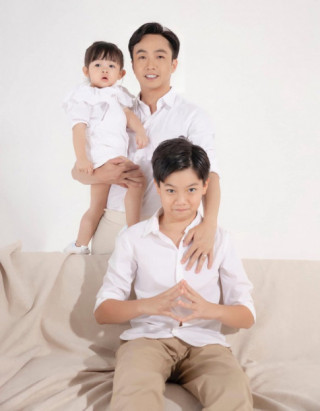 Cường Đôla tự nhận gen quá mạnh, con trai với Hà Hồ và con gái với Đàm Thu Trang đều đúc khuôn bố
