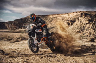 Giá xe KTM Adventure 2021 được công bố, thỏa mãn các tín đồ yêu thích sự mạo hiểm