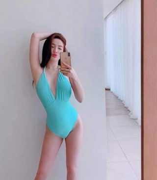 Hè chưa tới mà mỹ nhân Việt đua nhau diện bikini khoe eo thon ngực khủng “rần rần” đây này