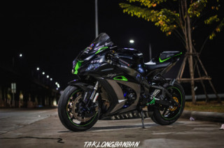 Kawasaki ZX-10R độ cực chất trong diện mạo tối tăm