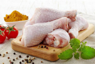 Không muốn thịt gà thành “thuốc độc” thì đừng ăn theo những cách này
