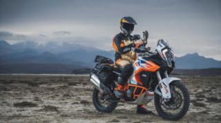 KTM 1290 Super Adventure R 2023 chính thức ra mắt