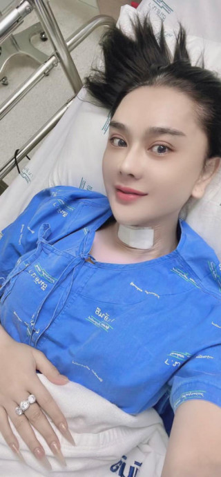 Lâm Khánh Chi tái xuất sau phẫu thuật thanh quản, nhan sắc rực rỡ, da láng mịn không tỳ vết