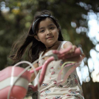 Nhận không ra con gái mỹ nhân đẹp nhất Philippines trong ảnh mới