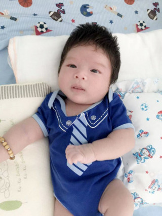 Nhật Kim Anh chịu khổ sinh mổ em bé 4kg, 7 năm sau đứa trẻ khôi ngô hệt bố doanh nhân
