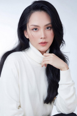 Nữ gia sư xinh đẹp đi thi Miss World Việt Nam được chú ý vì nhan sắc trong trẻo, tinh khôi