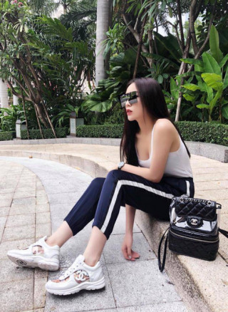 Sang chảnh trên thảm đỏ, thế nhưng Kỳ Duyên lại sở hữu street style cực ngầu