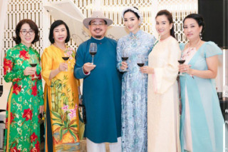 Cỗ Tất niên linh đình của sao Việt: Hoành tráng nhất là Hoa hậu Đền Hùng, ca sĩ 3 con?