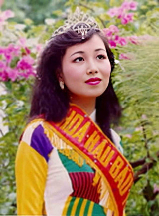 Ngẩn ngơ trước sắc vóc lai Ấn Độ của 2 con gái Hoa hậu Việt Nam 1990, học vấn “không phải dạng vừa”