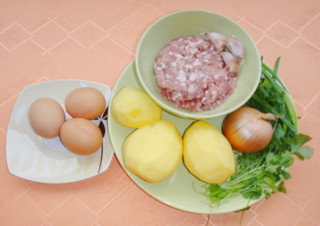Khoai tây nghiền trứng, thịt nướng