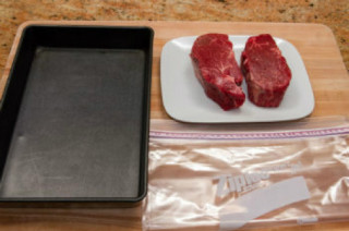 Làm thế nào để thái thịt bò mỏng như tờ giấy?