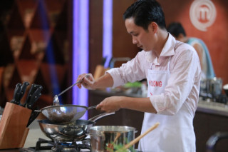 Nghi vấn thí sinh top 3 MasterChef VN là đầu bếp chuyên nghiệp?