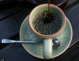 Thưởng thức cà phê voi giá hàng triệu đồng