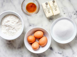 8 cách làm bánh bông lan xốp mềm cực dễ, ai cũng thực hiện được