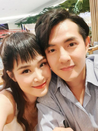 Selfie bên chồng với tóc mái khác lạ, Đông Nhi nhờ luôn CĐM photoshop cho cả hai đồng điệu