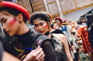 Học cách làm đẹp thời thượng từ Tuần thời trang Việt Nam