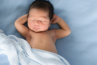 6 chiêu giúp trẻ sơ sinh ngủ ngon giấc hơn