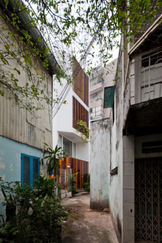 Nhà 32m2 trong hẻm ở Sài Gòn đẹp không khác gì biệt thự mặt tiền