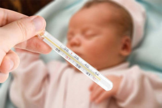 Nhiệt độ bình thường của trẻ sơ sinh bao nhiêu là thích hợp?
